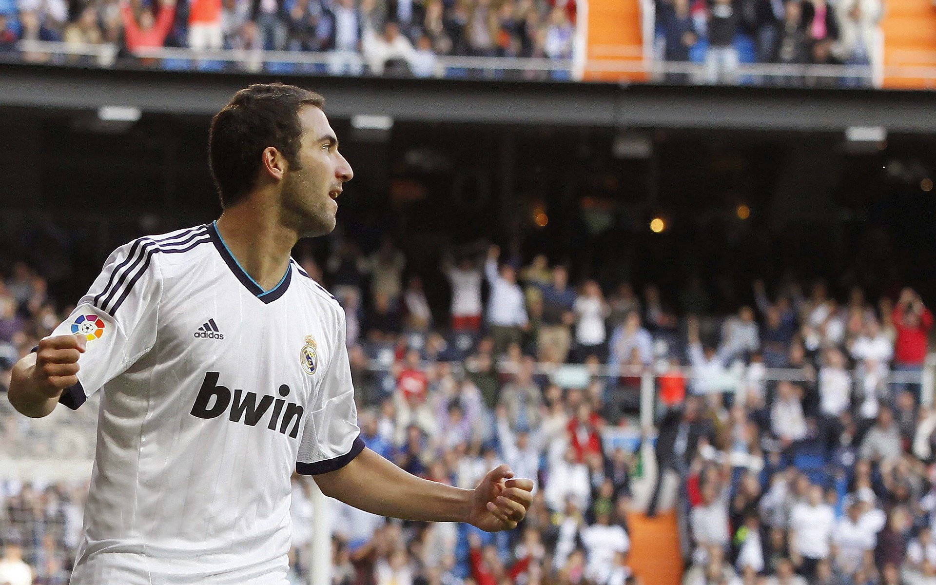 爱游戏在线娱乐官网-_乔治关键三分定乾坤，快船险胜_，nba乔治集锦