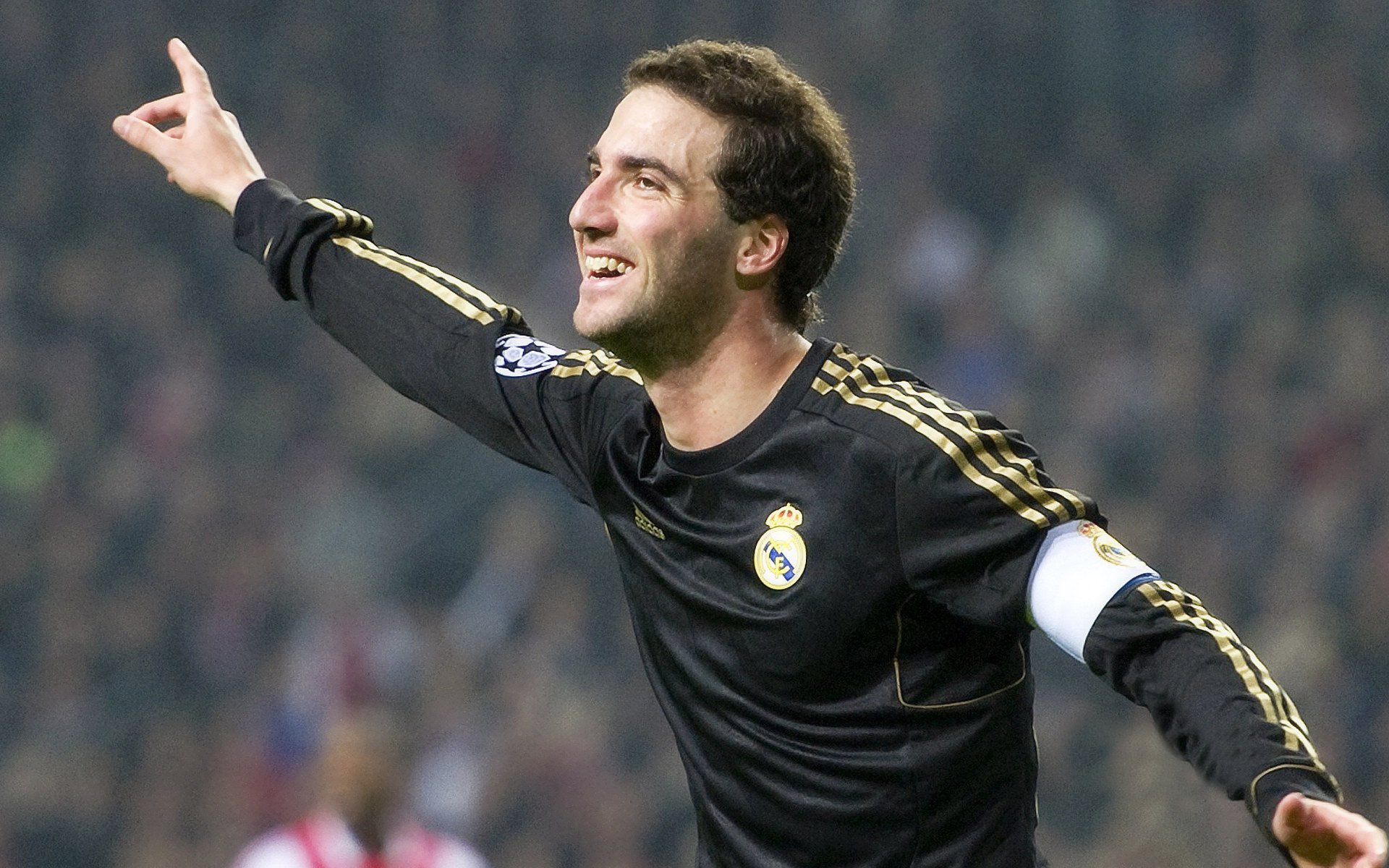 ayx爱游戏官网-德国女足队崭露头角,势不可挡,德国女足最漂亮的