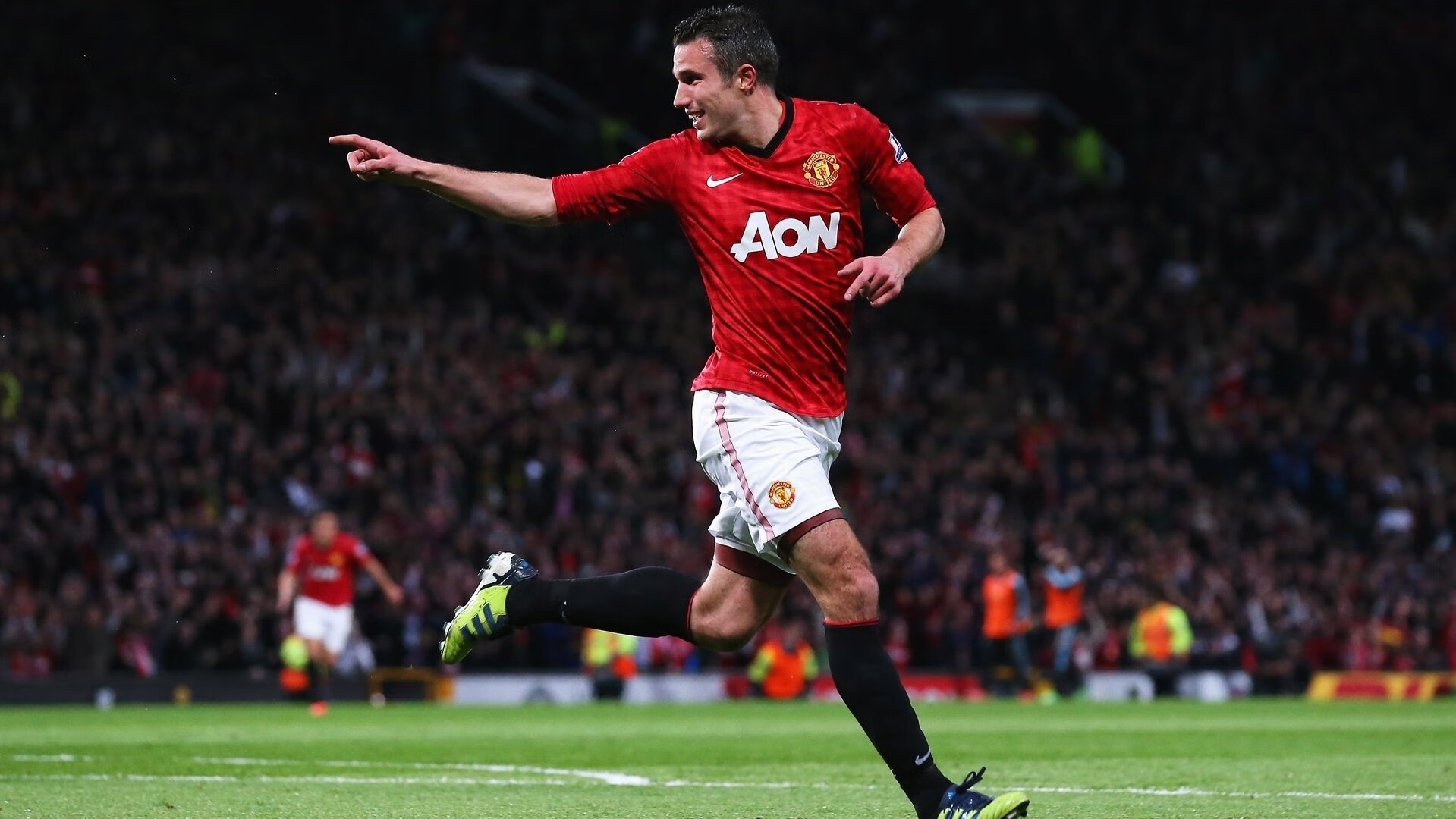 球场“坚若金刚”般的防线，让对手无计可施，球场如战场